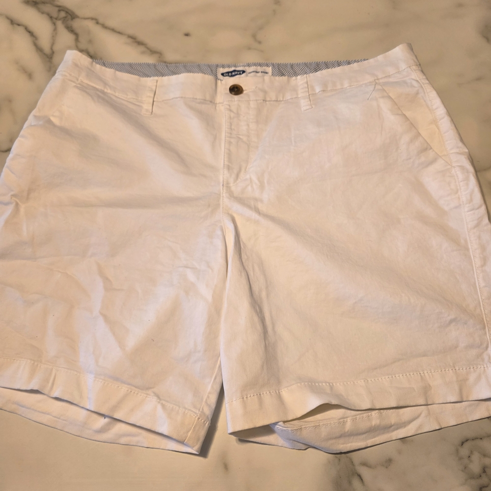 Old Navy White women's Shorts